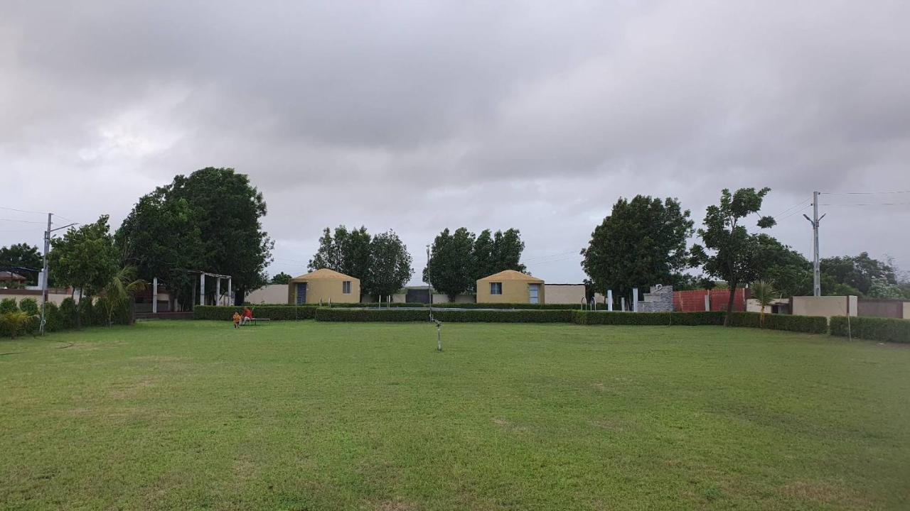 Villa Krishna Farm & Forest Bhuj Exterior foto